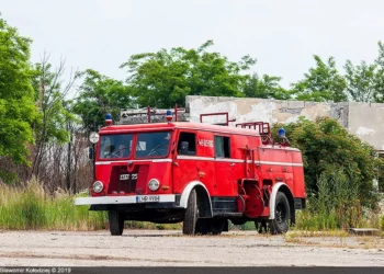 Zabytkowy Star A25P w obiektywie