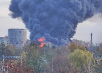 Pożar hali produkcyjnej we Wrocławiu