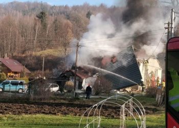 Ustroń: Wybuch gazu. Trwa dramatyczna akcja ratunkowa!