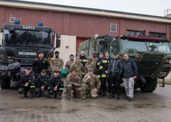 Spotkanie polskich i amerykańskich wojskowych strażaków