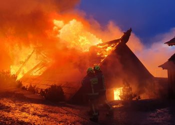 Pożar drewnianego budynku w Szczyrku