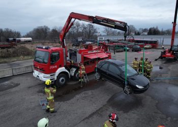 Kurs specjalistyczny hakowego-sygnalisty na poligonie SGSP