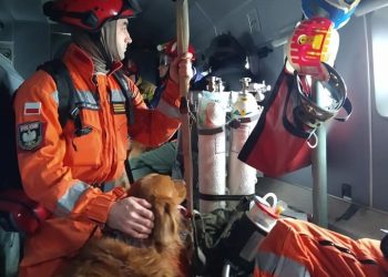 SGPR z Nowego Sącza leci wojskowym śmigłowcem do Katowic