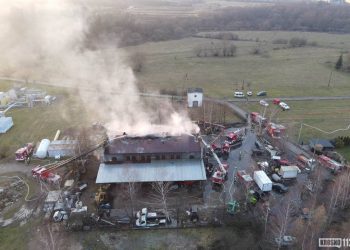 Pożar hali produkcyjnej pod Jasłem