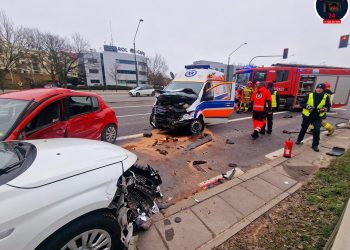 Wypadek z udziałem karetki. Lądował śmigłowiec LPR