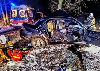 Wypadek na drodze Zaosie – Wykno. Dwie osoby ranne