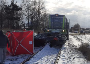 Wincentów: Śmiertelny wypadek na przejeździe kolejowym