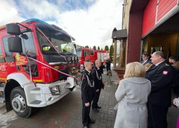 Druhowie z OSP w Lini otrzymali nowy samochód