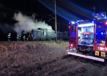 Pożar lokomotywy. W akcji strażacy z dwóch powiatów