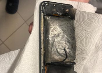 Samozapłon baterii telefonu przyczyną akcji strażaków