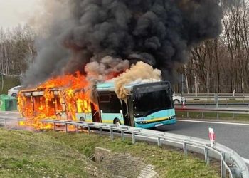 Mysłowice: Pożar autobusu miejskiego na autostradzie A4