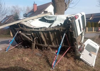 Wypadek w Woli Osowińskiej. Dwie osoby poszkodowane