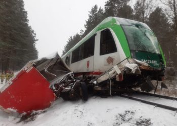 Wypadek na przejeździe kolejowym pod Sokółką. Jedna osoba nie żyje