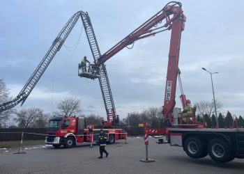 Miesiąc bez drabin Rosenbauera w Państwowej Straży Pożarnej