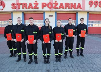 Toruń: Nowi strażacy złożyli ślubowanie