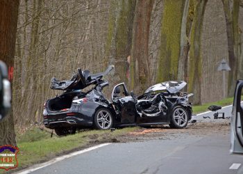 Śmiertelny wypadek w Bieruniu. Kierowca zginął na miejscu