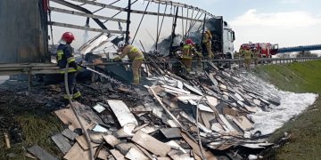 Pożar naczepy na autostradzie A1 w kierunku Łodzi