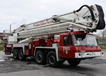 Ponad 30-letni podnośnik zakończył służbę w polickiej zakładówce