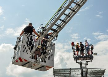 Zamawiają drabinę dla OSP Ożarów Mazowiecki w leasingu