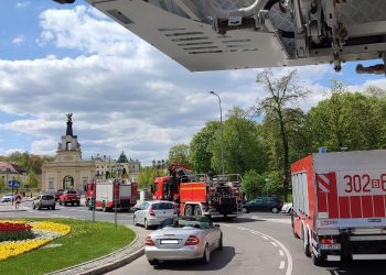 Białostoccy strażacy przejechali przez miasto z okazji Dnia Strażaka