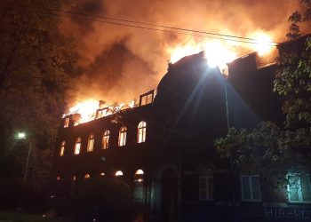 Bytom: Pożar pustostanu przy ulicy Huty Julia