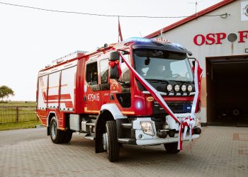 OSP Fiukówka zyskała nowy samochód ratowniczo – gaśniczy