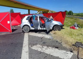 Śmiertelny wypadek pod Oleśnicą. Zginęły dwie osoby