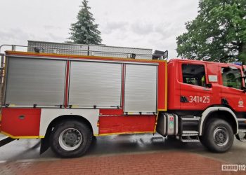 Krosno: Osobówka uderzyła w wóz strażacki