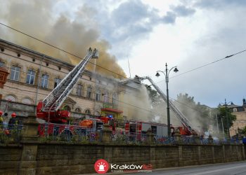 Pożar opuszczonej kamienicy w Krakowie