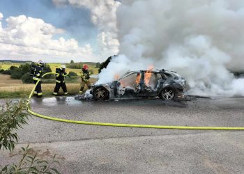 Pożar samochodu w miejscowości Przejma Wielka