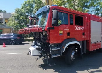 Jechali do zdarzenia na A4. Kierowca nie ustąpił pierwszeństwa strażakom