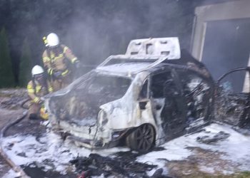 Pożar samochodu osobowego w Łapanowie