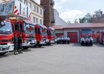 Podlascy strażacy z nowymi i używanymi samochodami