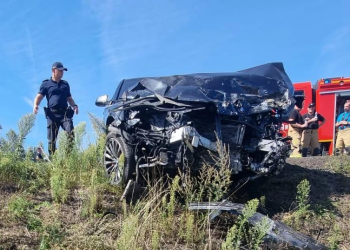 Wypadek pod Bełchatowem. Dwie osoby nie żyją