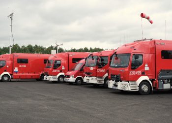 Samochody dowodzenia i łączności PSP zjechały na ćwiczenia