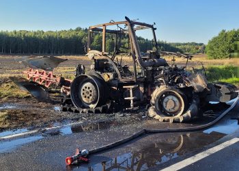 Pożar ciągnika rolniczego przy DK36