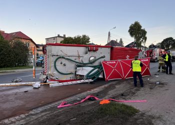 Tragedia w Żukowie. Strażacy zginęli w wypadku