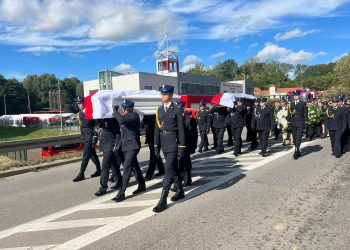 Żukowo: Ostatnie pożegnanie Karoliny i Łukasza