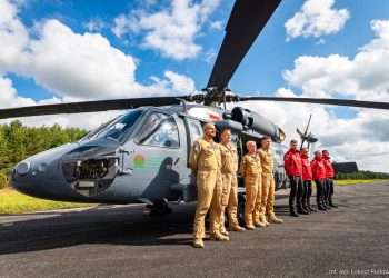 Pierwszy ‘policyjno-strażacki’ Black Hawk już w służbie [FOTO]