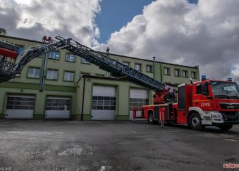 Strażacy zerwali umowę z Rosenbauerem. Chodzi o drabinę