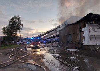 Pożar hali magazynowej w Gliwicach