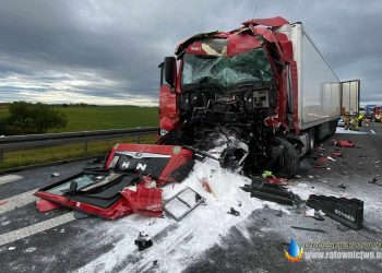 Zderzenie ciężarówek na A4 w województwie opolskim