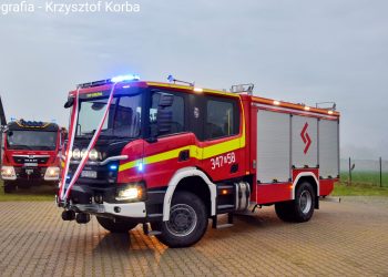 Nowa Scania zaparkowała w garażu OSP Krężna