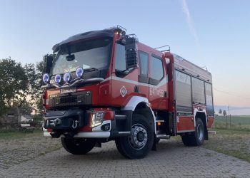 Druhowie z OSP Sawice mają nowy wóz