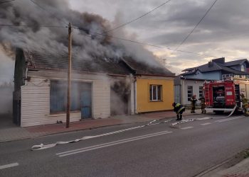 Pożar pustostanu w Ćmielowie