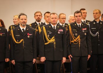 Uroczysty apel w Akademii Pożarniczej z okazji Dnia Podchorążego