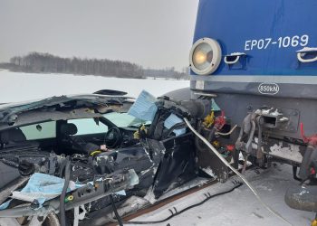 Wypadek na przejeździe kolejowym w Charnowie