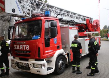 Piekarscy strażacy z nowymi samochodami