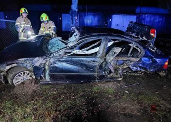 BMW kompletnie zniszczone. Wypadek w Nowym Dworze Mazowieckim
