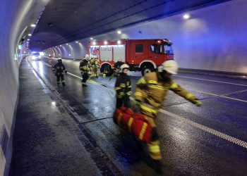 Ćwiczenia służb w tunelu pod Luboniem Małym
